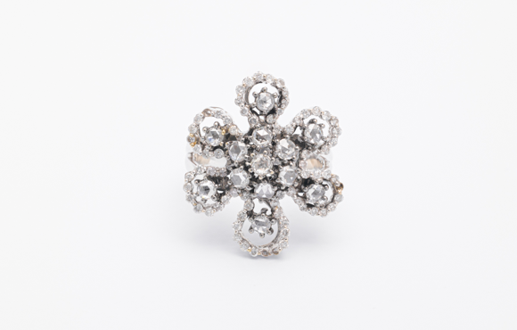 K18WGダイヤリング　ダイヤ　1.6Ct
