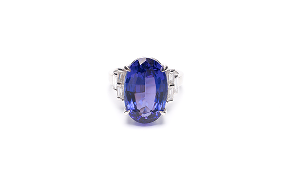 プラチナ　タンザナイトリング　12.84Ct