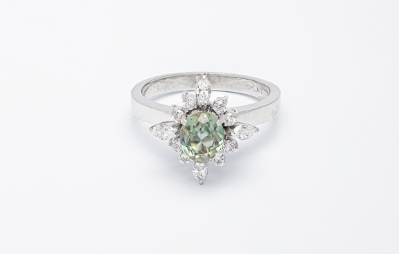 プラチナ　アレキサンドライトリング　A 1.04Ct D 0.40Ct