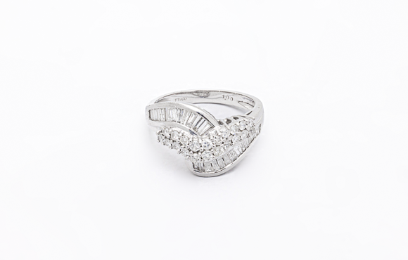 プラチナダイヤリング　D １.０Ct